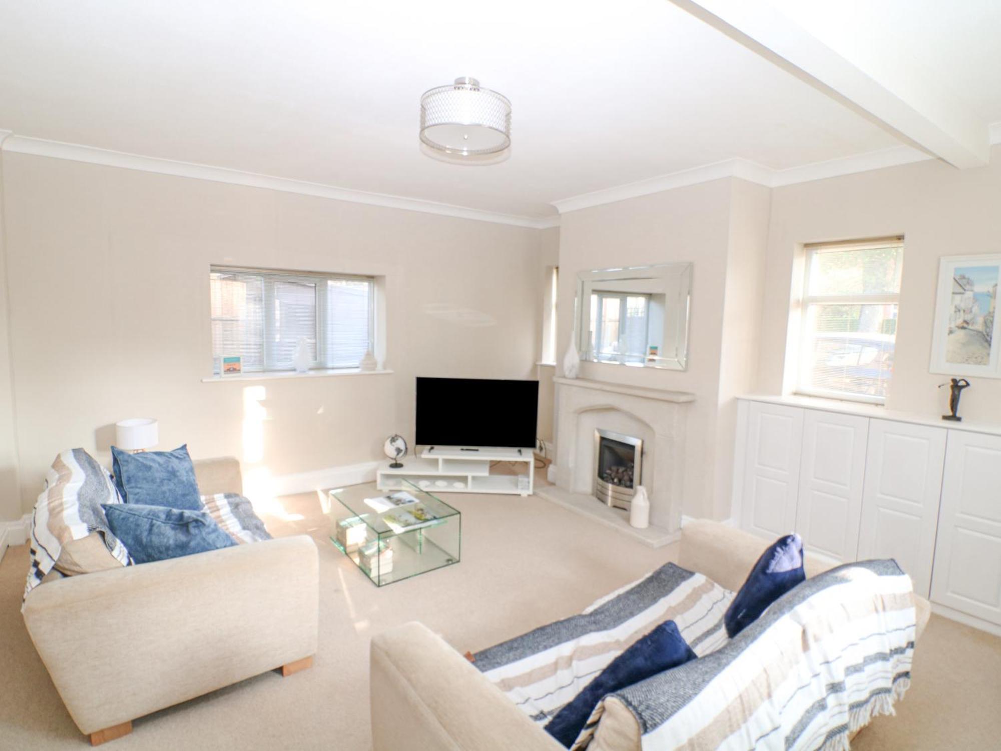 6D Clifton Drive Villa Литам Сент Аннс Екстериор снимка